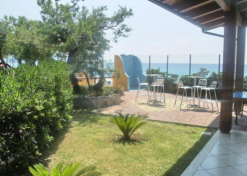 Calabria Zambrone Property grounds