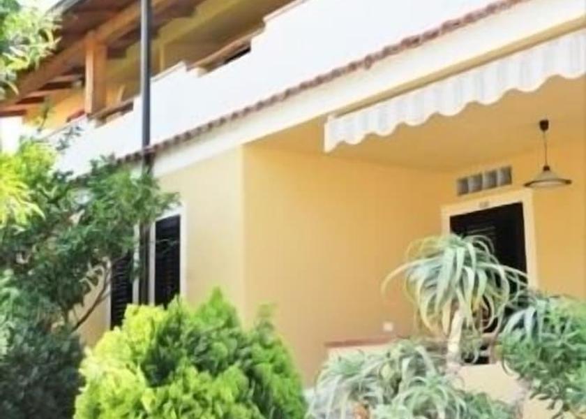 Calabria Zambrone Exterior Detail