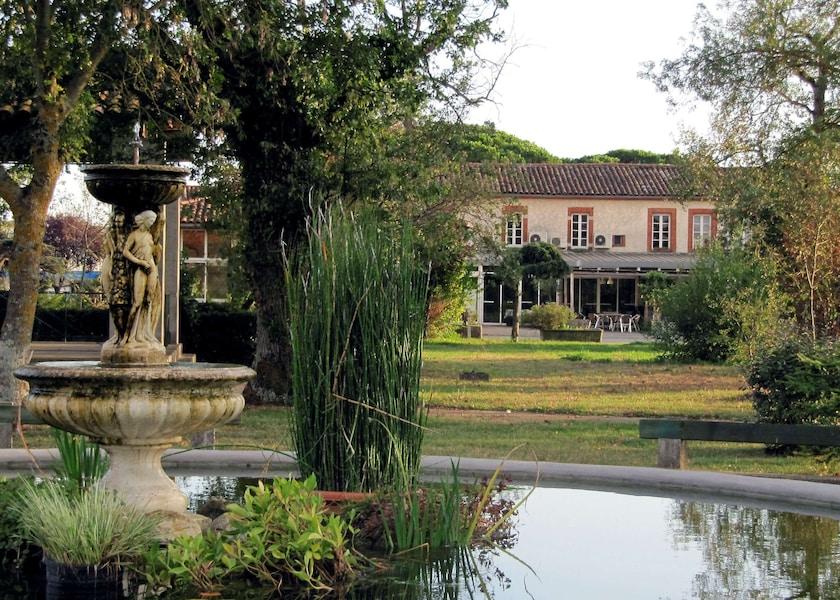 Occitanie Colomiers Exterior Detail