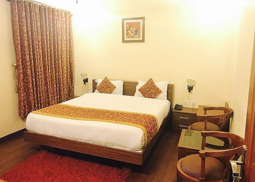 Delhi Delhi Living room