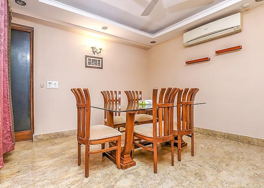 Delhi Delhi Food & Dining