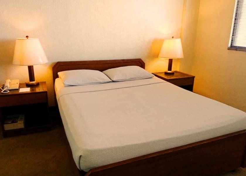  Makati Room