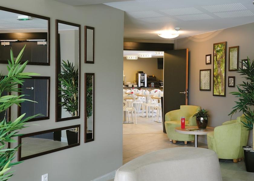 Grand Est Reims Interior Entrance