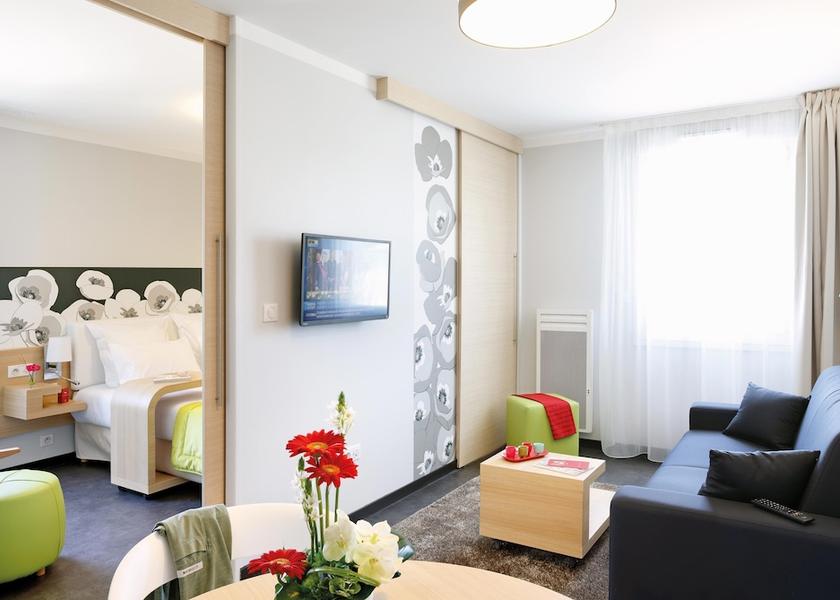 Grand Est Reims Living Area