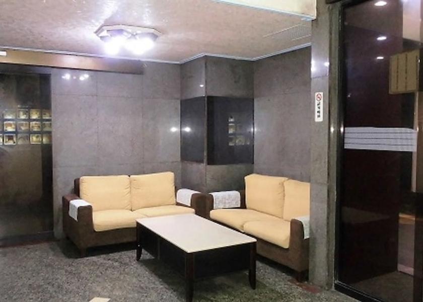  Kaohsiung Lobby sitting area
