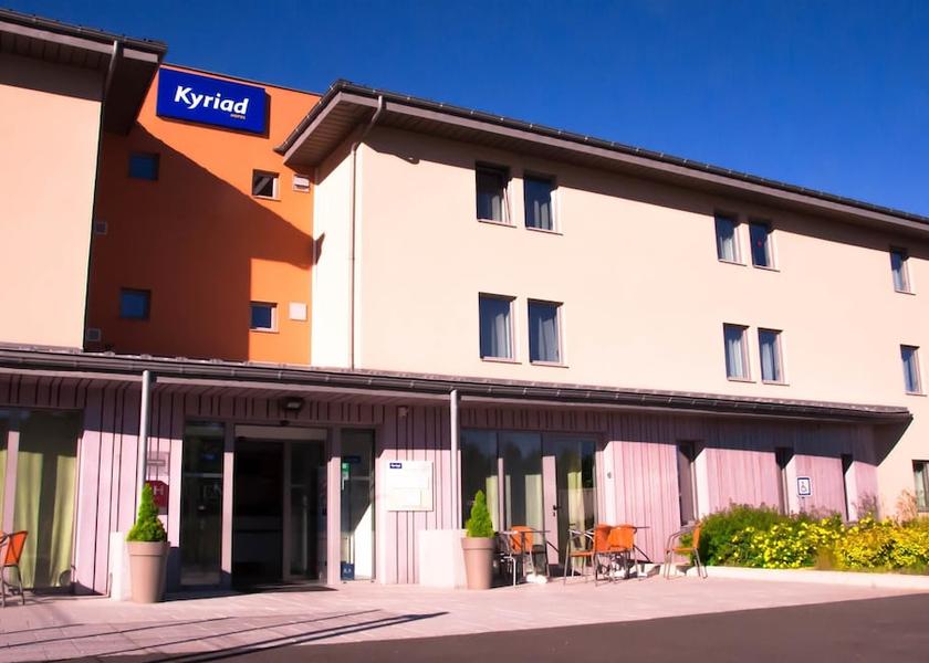 Occitanie Albaret-Sainte-Marie Facade