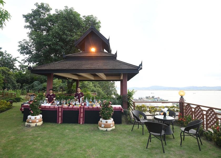 Mandalay Region Nyaung-U Exterior Detail