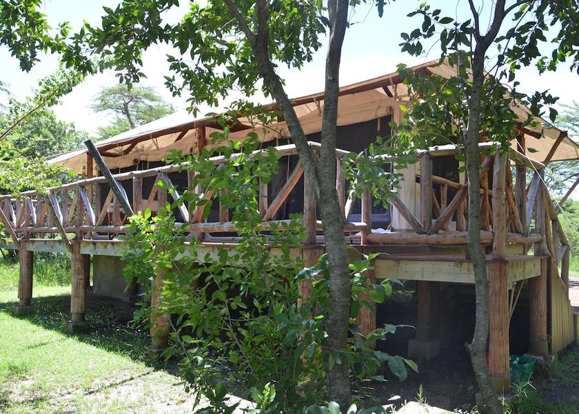  Masai Mara Exterior Detail