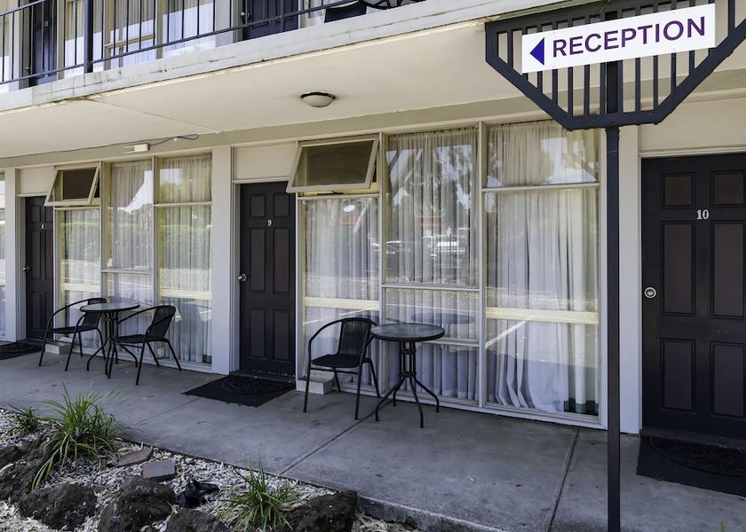 Victoria Doveton Exterior Detail