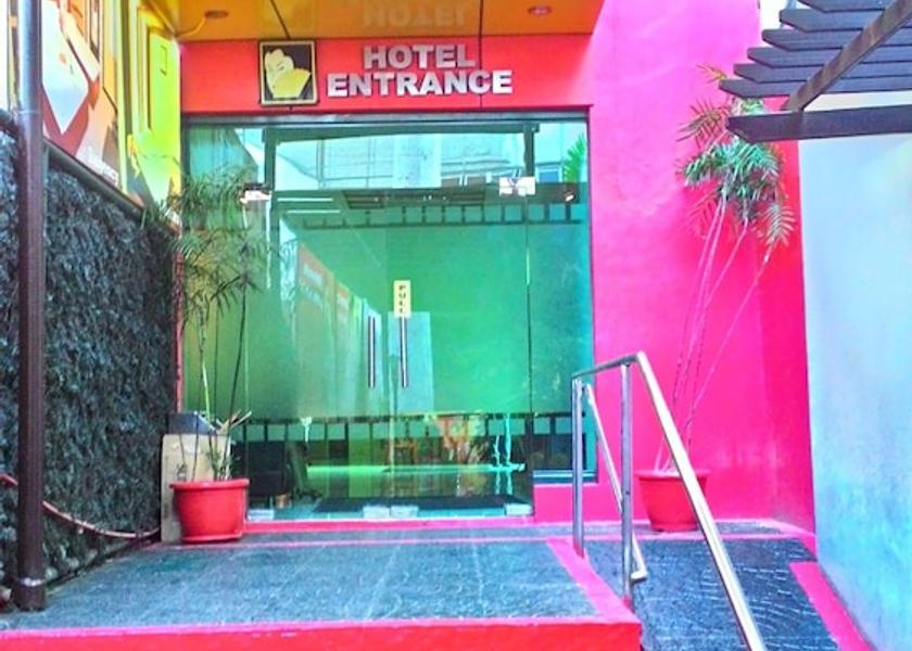  San Juan Property entrance