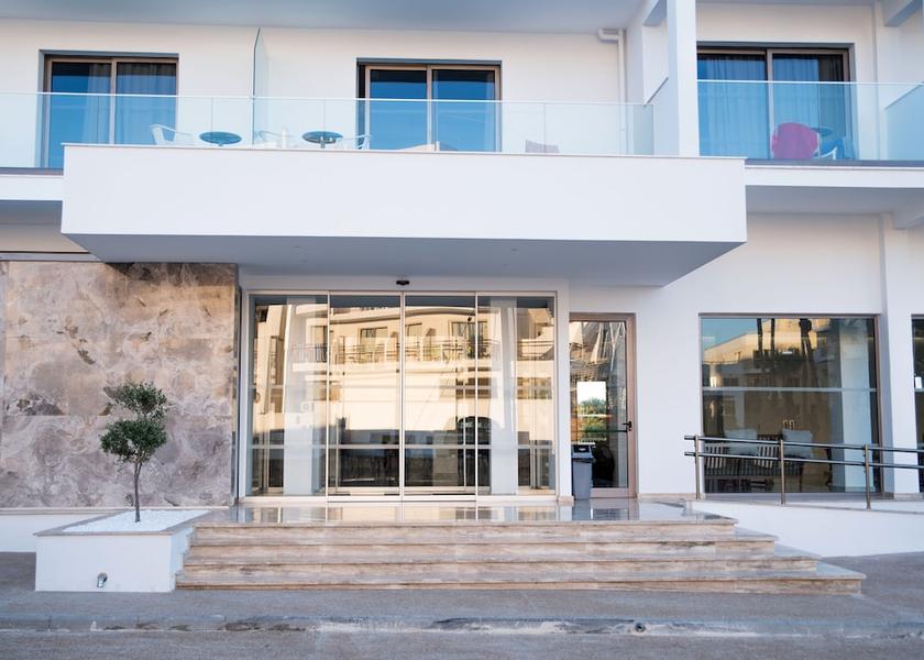 Famagusta Paralimni Property entrance