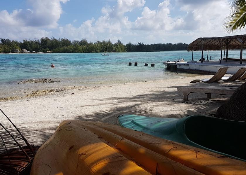  Bora Bora Beach