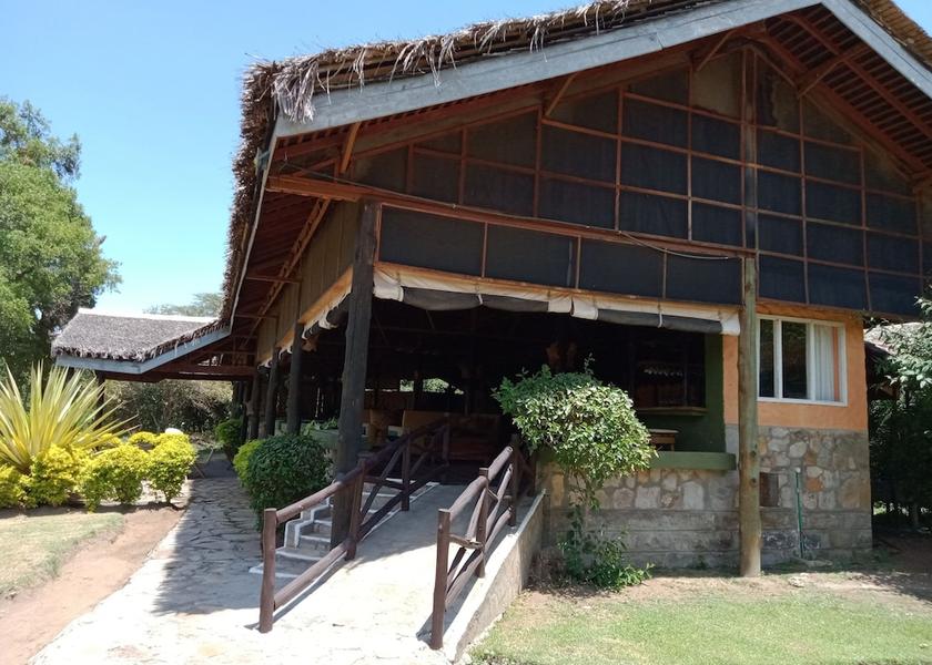  Masai Mara Exterior Detail