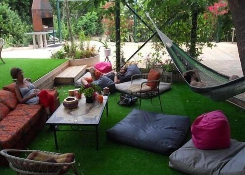 Occitanie Claira Exterior Detail