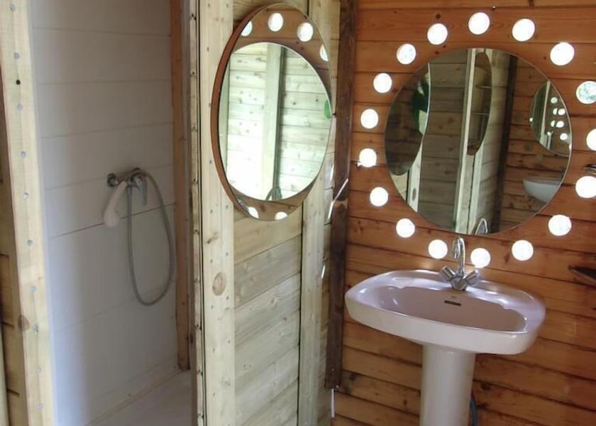 Occitanie Claira Bathroom