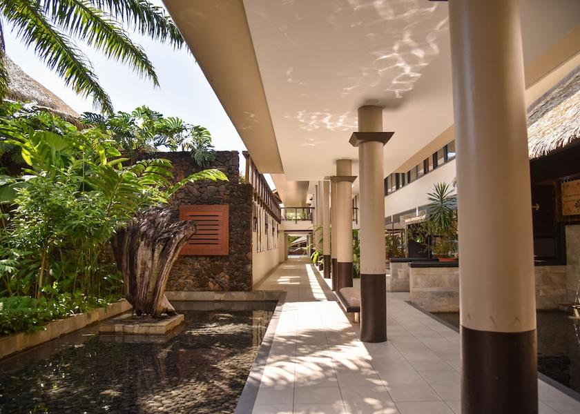  Arue Exterior Detail