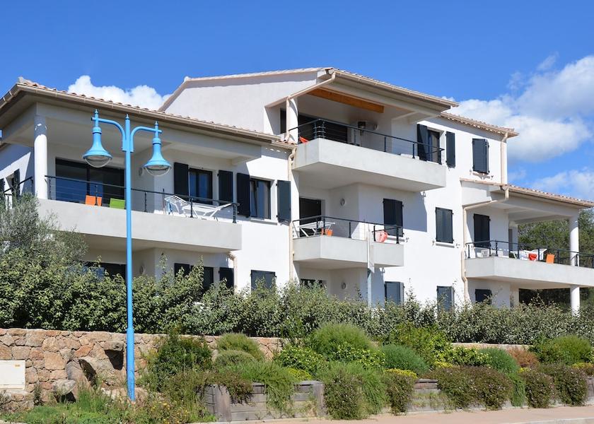 Corsica Serra-di-Ferro Facade