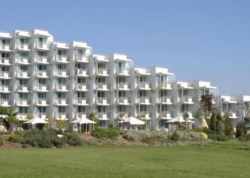  Albena Exterior Detail