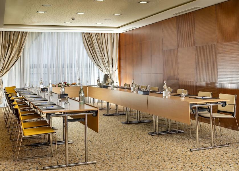  Sfax Meeting Room