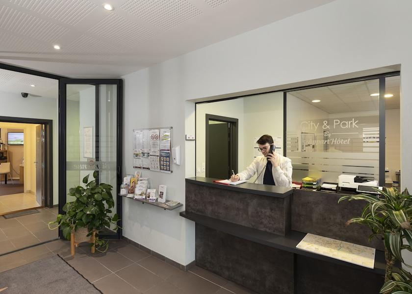 Grand Est Troyes Reception