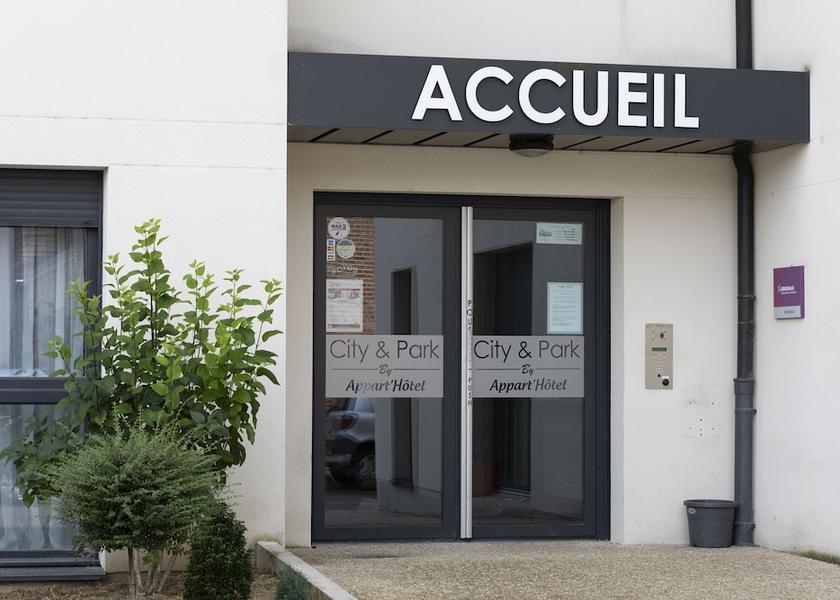 Grand Est Troyes Facade