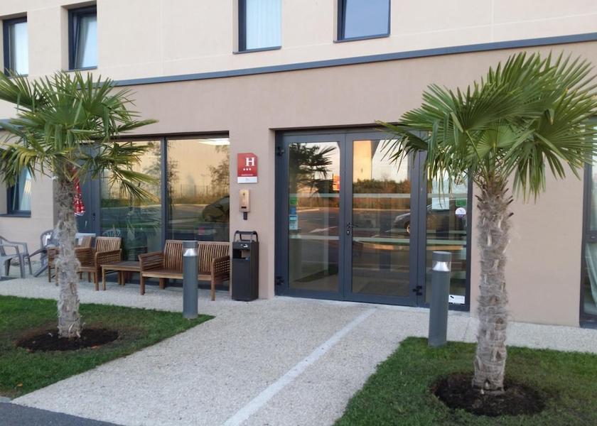 Normandy Dieppe Terrace/patio