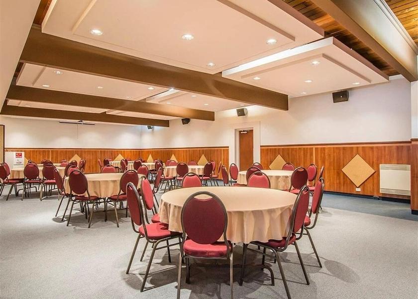 Quebec Forestville Meeting Room