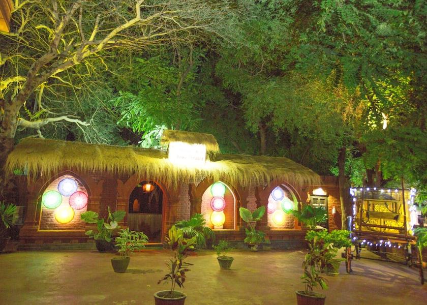 Mandalay Region Nyaung-U Theater Show