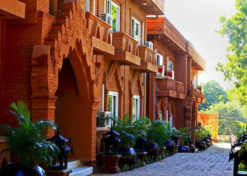 Mandalay Region Nyaung-U Facade