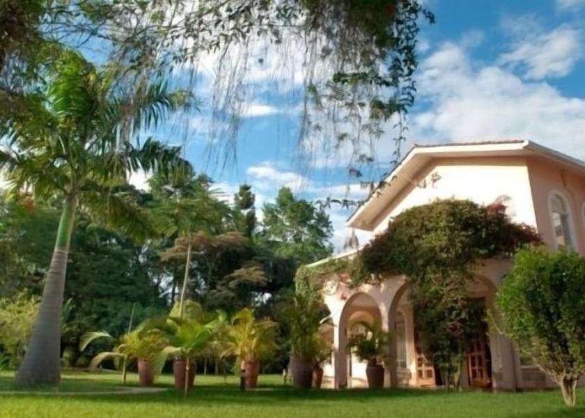  Nairobi Exterior Detail