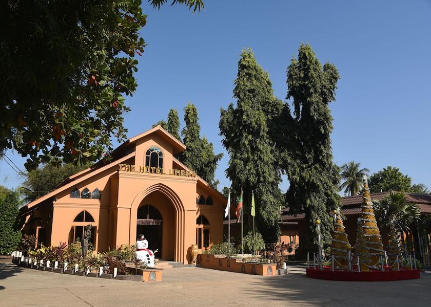 Mandalay Region Nyaung-U Exterior Detail