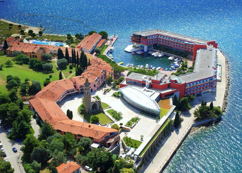  Piran Exterior Detail