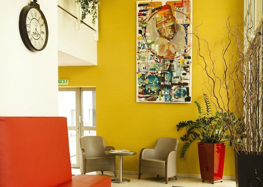 Grand Est Reims Lobby