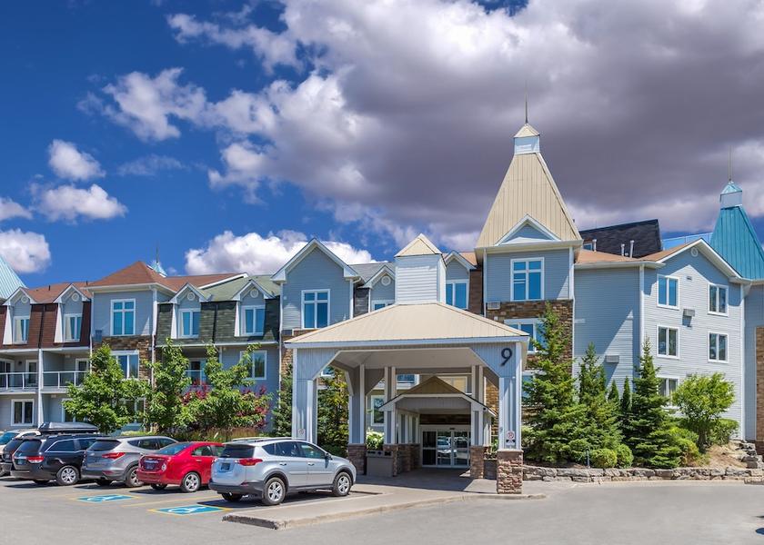 Ontario Collingwood Facade