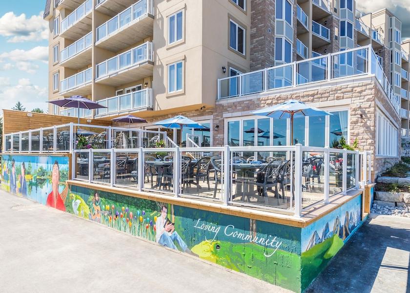 Ontario Collingwood Outdoor Dining