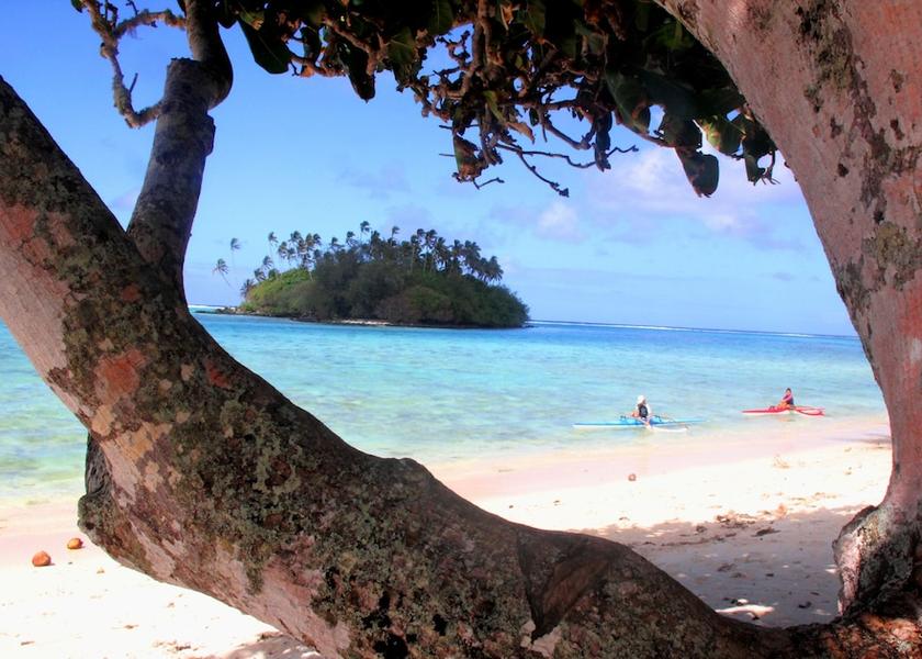  Rarotonga Beach