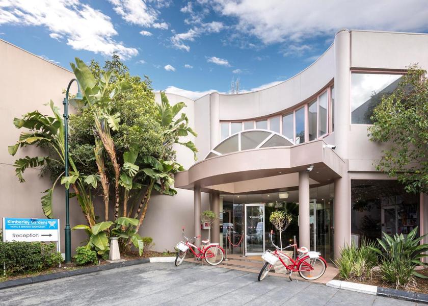 Victoria Melbourne exterior view
