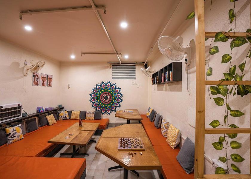 Delhi Delhi Food & Dining