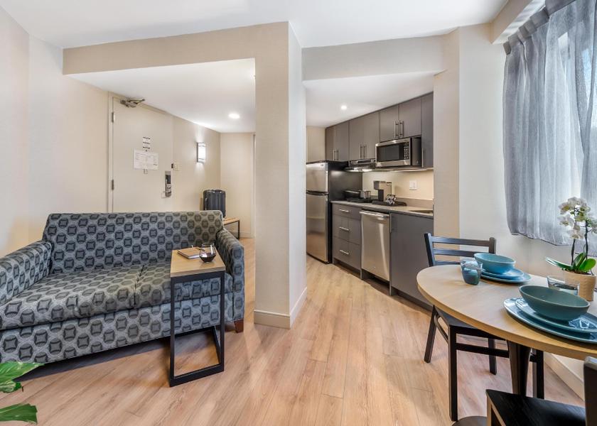 Ontario Ottawa Guestroom