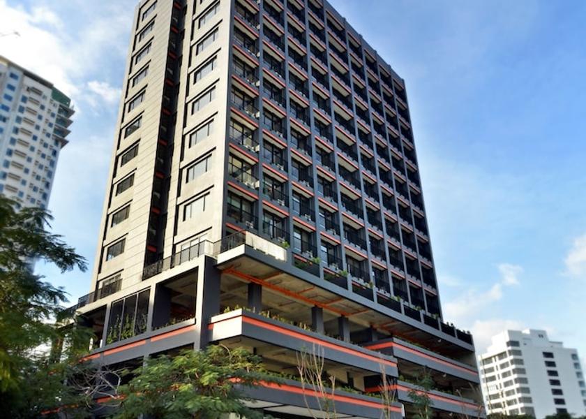  Muntinlupa Front of property