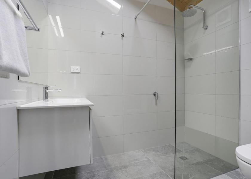 Victoria Port Campbell Deluxe Family Suite
