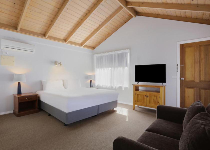 Victoria Port Campbell Deluxe Family Suite