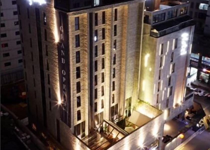 Gyeonggi Hwaseong Exterior Detail