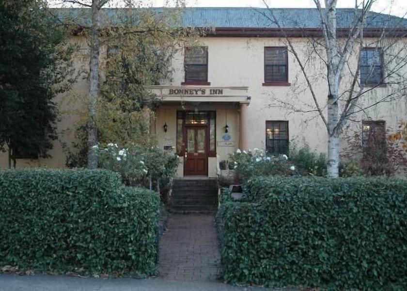 Tasmania Deloraine Facade