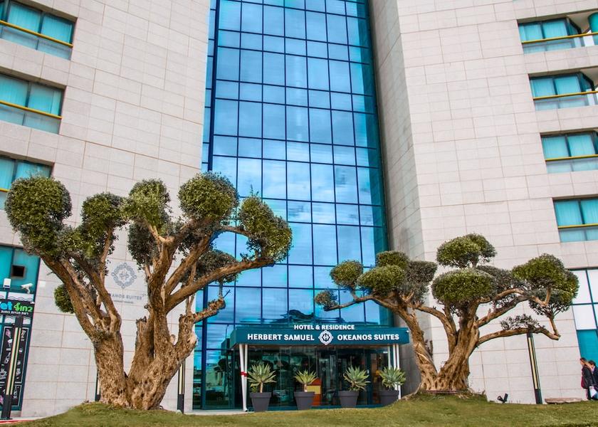 Tel Aviv Herzliya Front of property