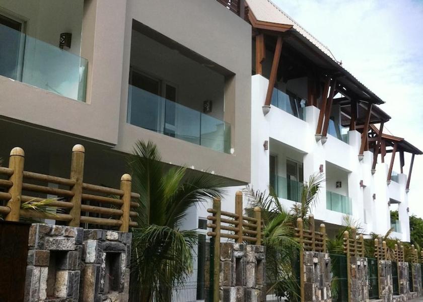 MU Grand Bay Exterior Detail