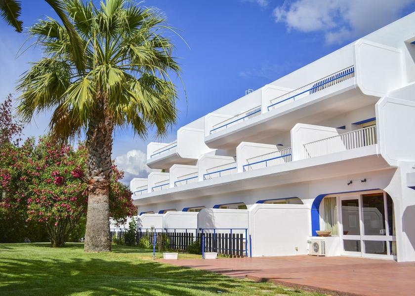 Faro Lagoa Exterior Detail