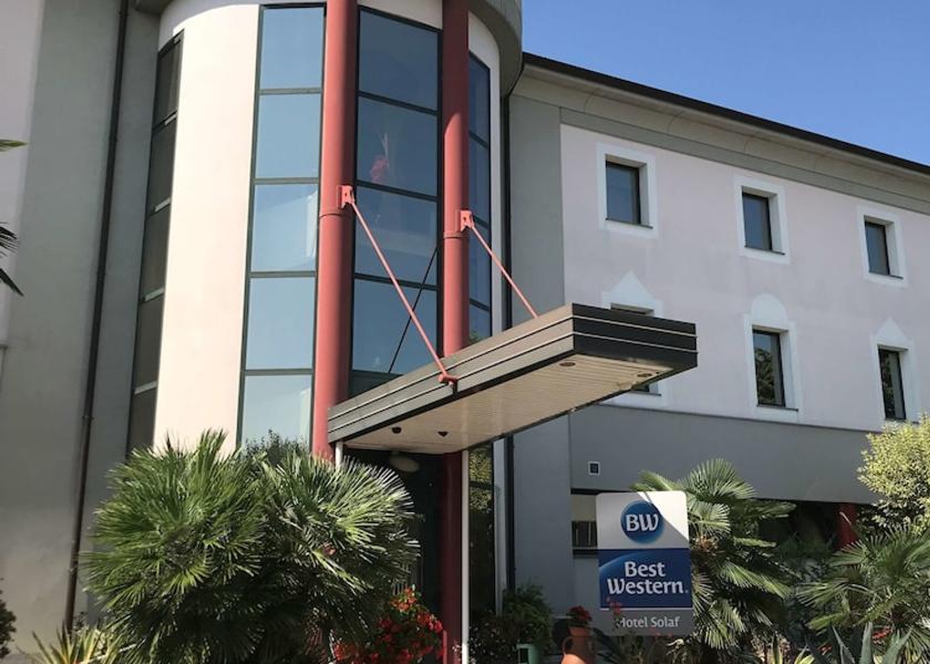 Lombardy Medolago Exterior Detail