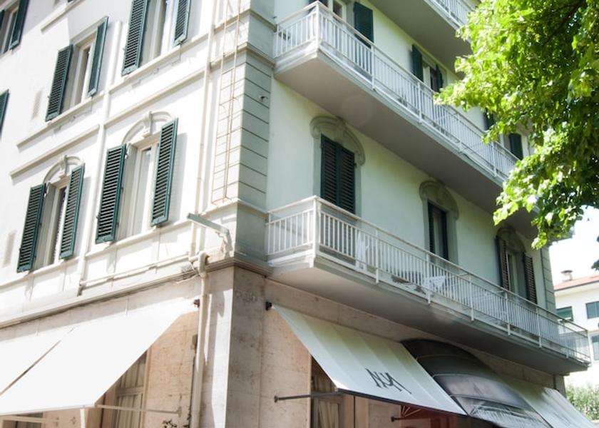 Tuscany Montecatini Terme Exterior Detail