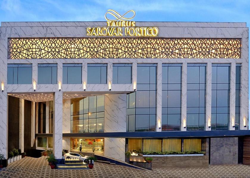 Delhi Delhi Hotel Exterior